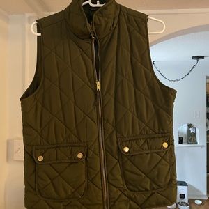 Dark Hunter green quilted vest